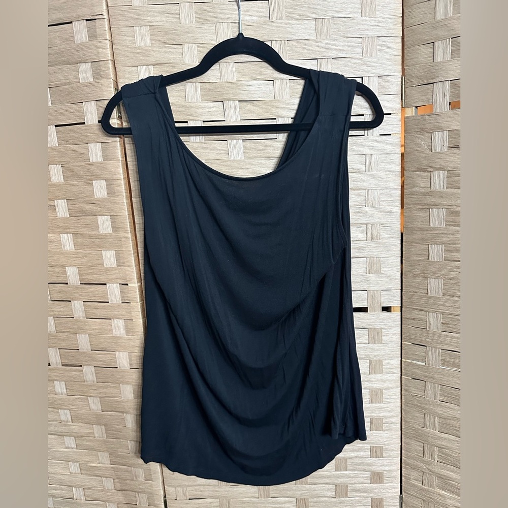 EUC Sz18/20 Lane Bryant sleeveless flowy, comfortable vneck top! Perfect layer!
